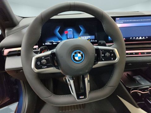 New 2026 BMW 550e xDrive w/ Executive Package image 21