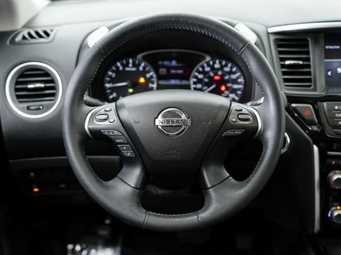Used 2019 Nissan Pathfinder SV AWD/4WD image 24