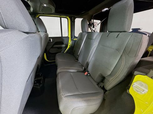 Used 2024 Jeep Wrangler Sahara image 24