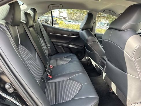Used 2023 Toyota Camry SE image 20