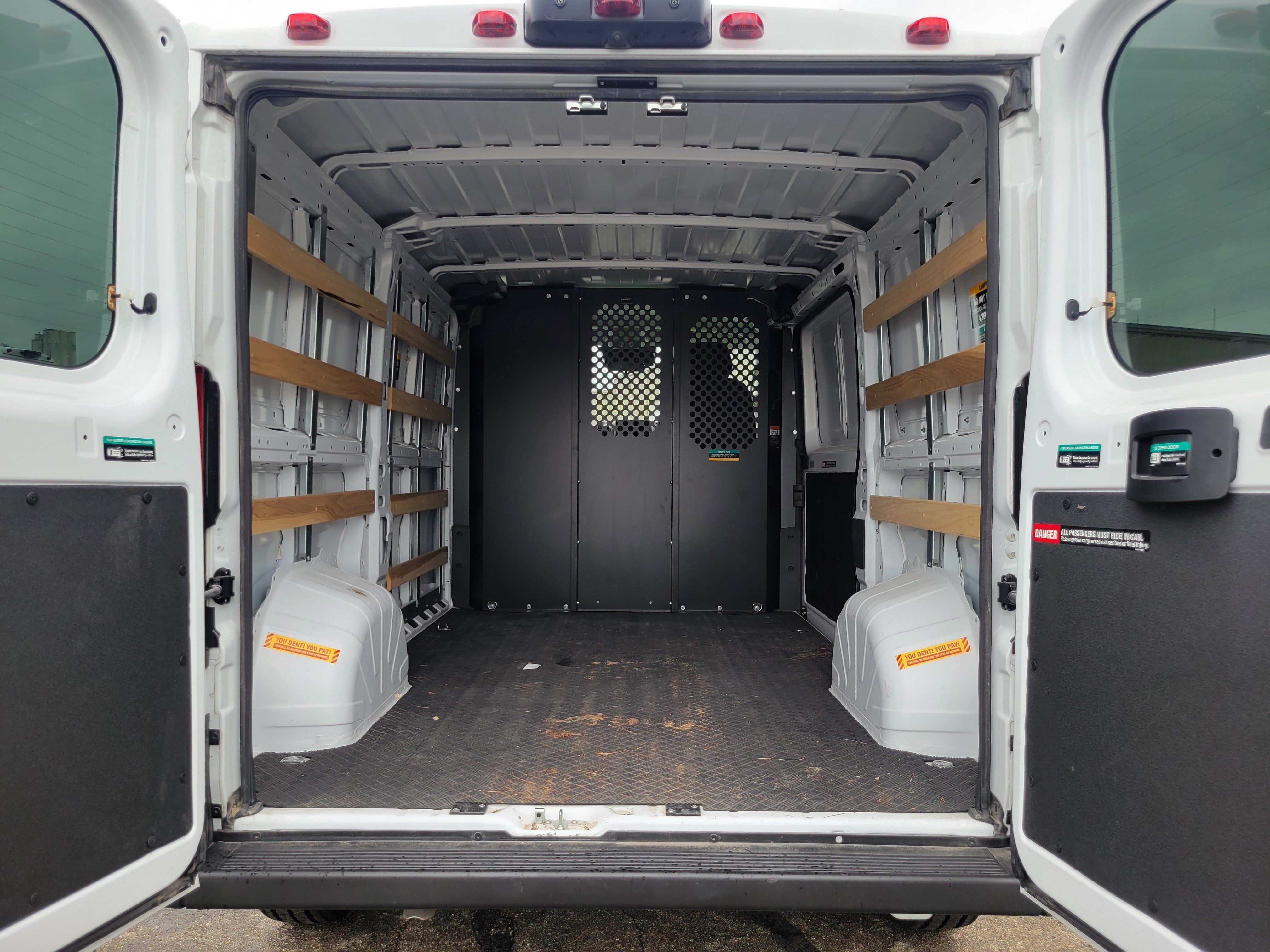 Used 2025 RAM ProMaster 2500 w/ U-Haul Equipment Group FWD image 18
