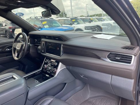 Used 2022 GMC Yukon Denali AWD/4WD image 19