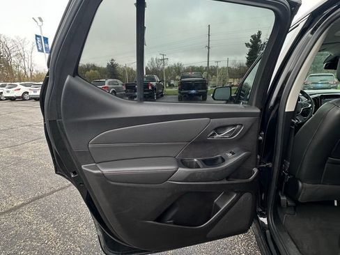 Used 2019 Chevrolet Traverse RS w/ LPO, Floor Liner Package AWD/4WD image 13