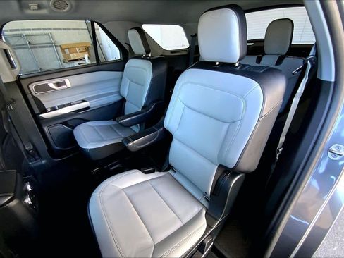 Used 2021 Ford Explorer XLT w/ Equipment Group 202A image 42