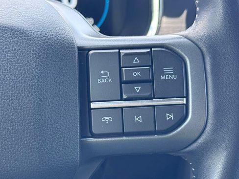 Used 2022 Ford F150 Lariat AWD/4WD image 10