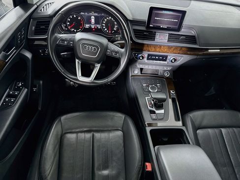 Used 2019 Audi Q5 2.0T Premium w/ Convenience Package AWD/4WD image 17