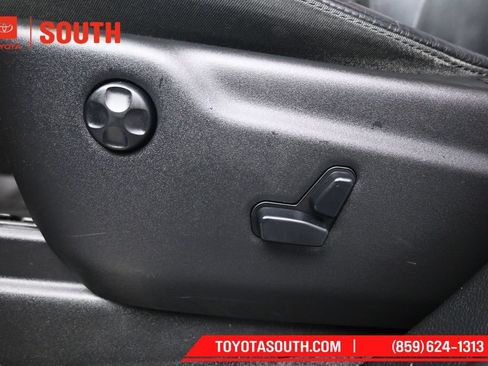 Used 2018 Jeep Grand Cherokee Limited AWD/4WD image 21