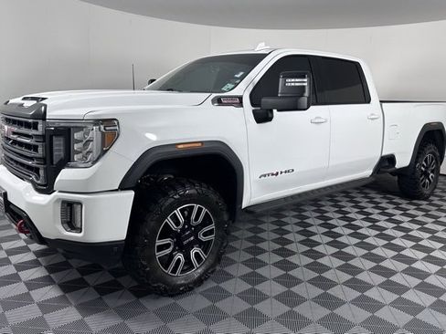 Used 2022 GMC Sierra 3500 AT4 image 4