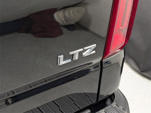 Certified 2023 Chevrolet Silverado 1500 LTZ w/ LTZ Premium Package image 6