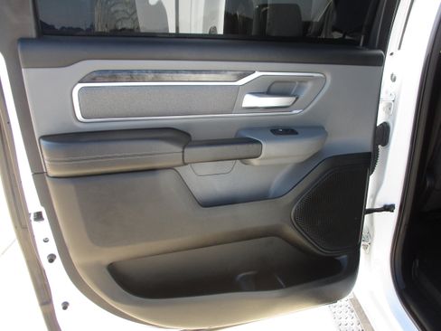 Used 2019 RAM 1500 Big Horn image 6