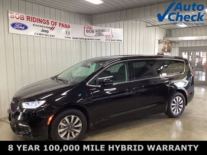 Used 2024 Chrysler Pacifica Limited
