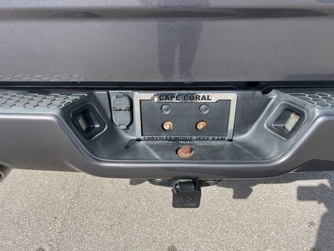 Used 2017 RAM 1500 Express image 36