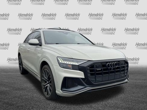 Used 2022 Audi Q8 Prestige image 2
