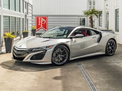 Used 2018 Acura NSX AWD/4WD image 2