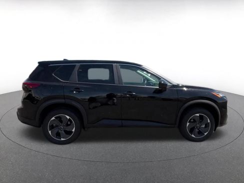 Used 2025 Nissan Rogue SV FWD image 16