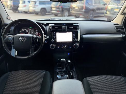 Used 2022 Toyota 4Runner TRD Off-Road image 18