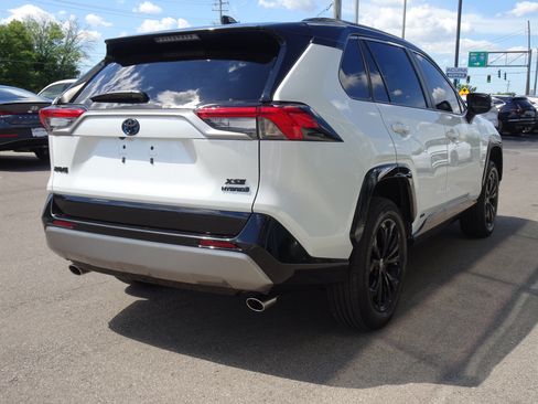 Used 2024 Toyota RAV4 XSE w/ Weather Package AWD/4WD image 5