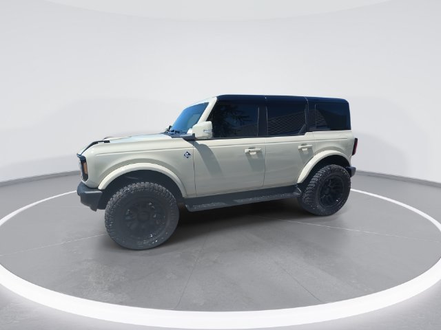 Used 2025 Ford Bronco Outer Banks AWD/4WD image 4