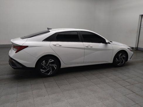 Used 2024 Hyundai Elantra SEL w/ Convenience Package FWD image 10