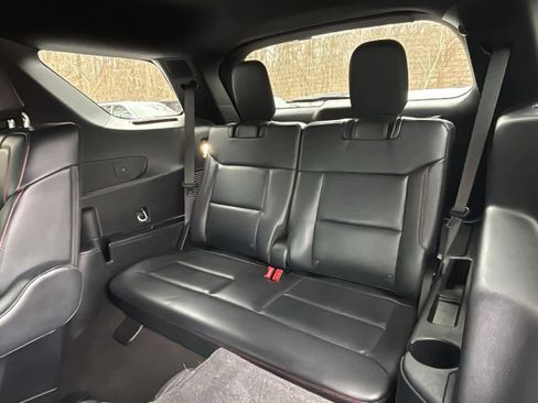 Used 2025 Ford Explorer ST-Line image 32