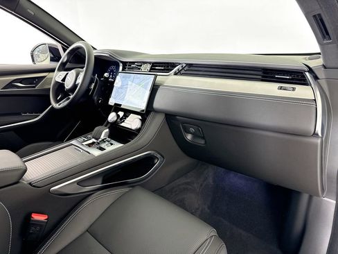 Used 2025 Jaguar F-PACE R-Dynamic S image 13