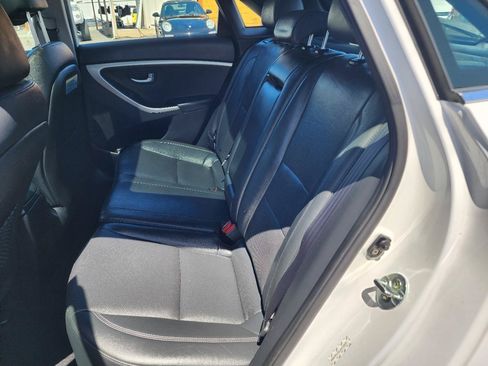 Used 2014 Hyundai Elantra GT w/ Option Group 03 FWD image 25