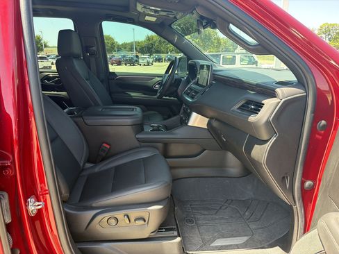 Used 2023 Chevrolet Tahoe Z71 w/ Luxury Package AWD/4WD image 25