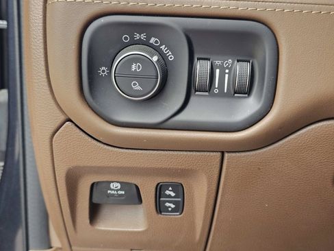 Used 2021 RAM 1500 Limited AWD/4WD image 21