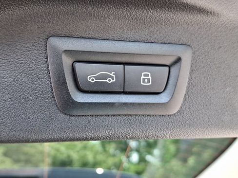Used 2025 BMW X7 xDrive40i AWD/4WD image 31