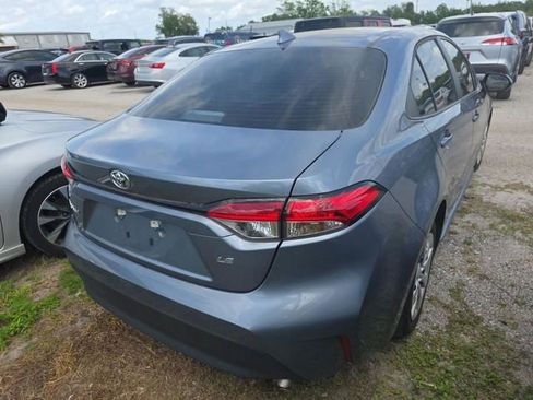 Used 2024 Toyota Corolla LE image 3