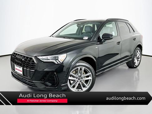Used 2023 Audi Q3 2.0T Premium w/ Black Optic Sport Package AWD/4WD image 1