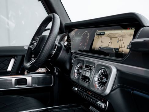 Used 2025 Mercedes-Benz G 63 AMG G63 AMG image 22