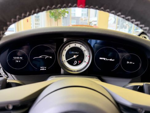 Used 2022 Porsche 911 Turbo image 40