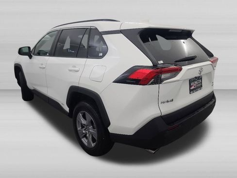 Used 2025 Toyota RAV4 XLE AWD/4WD image 6