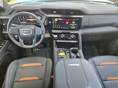 Used 2026 GMC Sierra 2500 AT4 AWD/4WD image 9