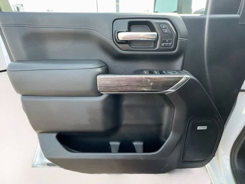Used 2022 Chevrolet Silverado 2500 LTZ w/ LTZ Plus Package AWD/4WD image 33