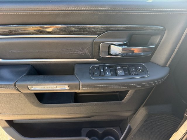Used 2017 RAM 1500 Limited RWD image 32