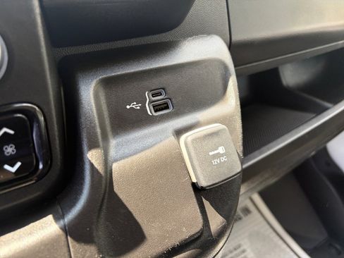 Used 2023 RAM ProMaster 2500 FWD image 31