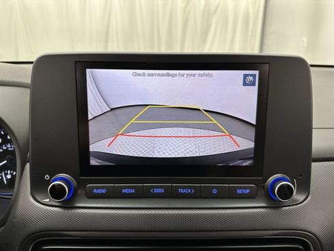 Used 2022 Hyundai Kona SEL AWD/4WD image 17