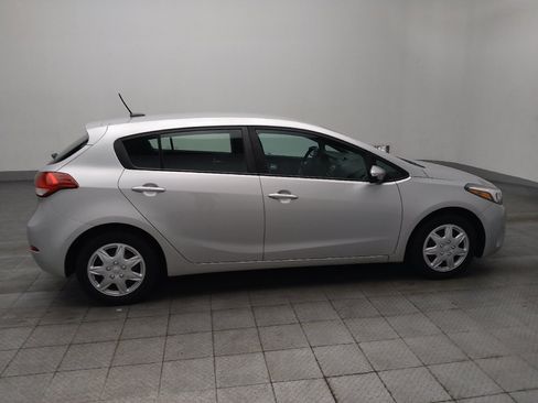 Used 2017 Kia Forte LX FWD image 10
