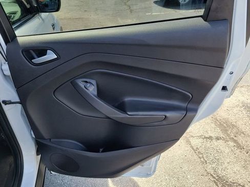 Used 2018 Ford Escape SE image 31