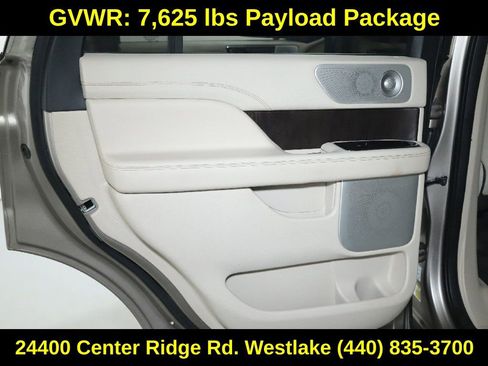 Used 2019 Lincoln Navigator Reserve AWD/4WD image 13