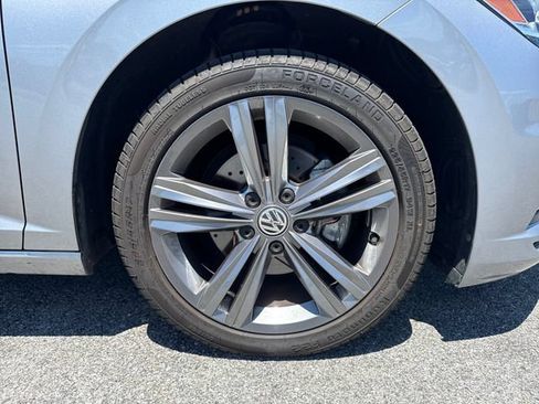 Used 2021 Volkswagen Jetta R-Line w/ R-Line Cold Weather Package FWD image 11