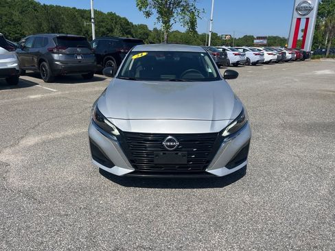 Used 2024 Nissan Altima 2.5 S FWD image 2