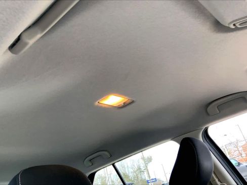 Used 2021 Nissan Kicks SV image 14