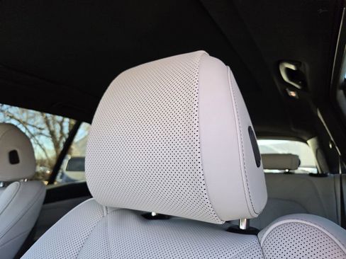 New 2026 BMW X5 xDrive50e w/ Premium Package image 17