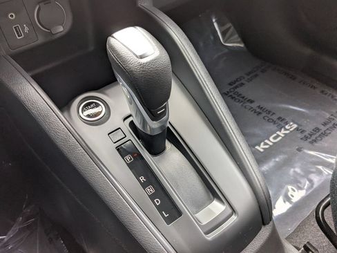 Used 2025 Nissan Kicks Play S FWD image 22