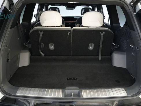 Used 2024 Kia EV9 GT-Line image 8