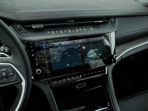 New 2026 Jeep Grand Cherokee L Limited AWD/4WD image 25
