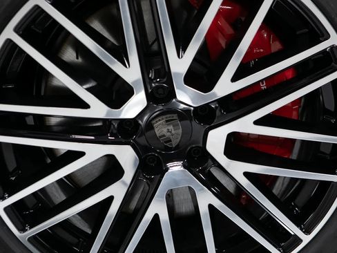 New 2026 Porsche Cayenne Turbo image 11